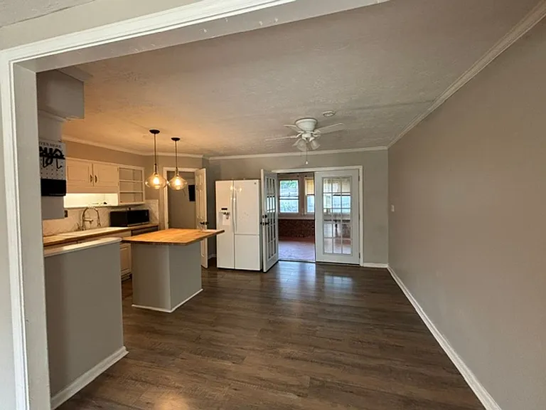 6525 Gregg Dr — Photo 11