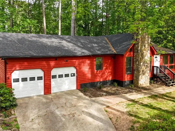 4380 Cary Dr, Snellville, GA 30039