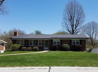 4212 Sunnyview Dr, Saint Louis, MO 63128