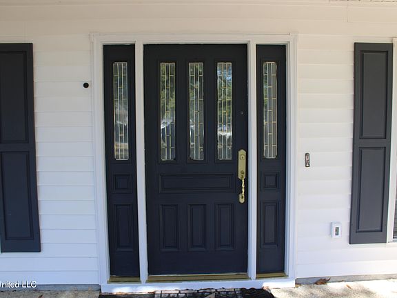 3rd image of 9300 Ridgeview Cres