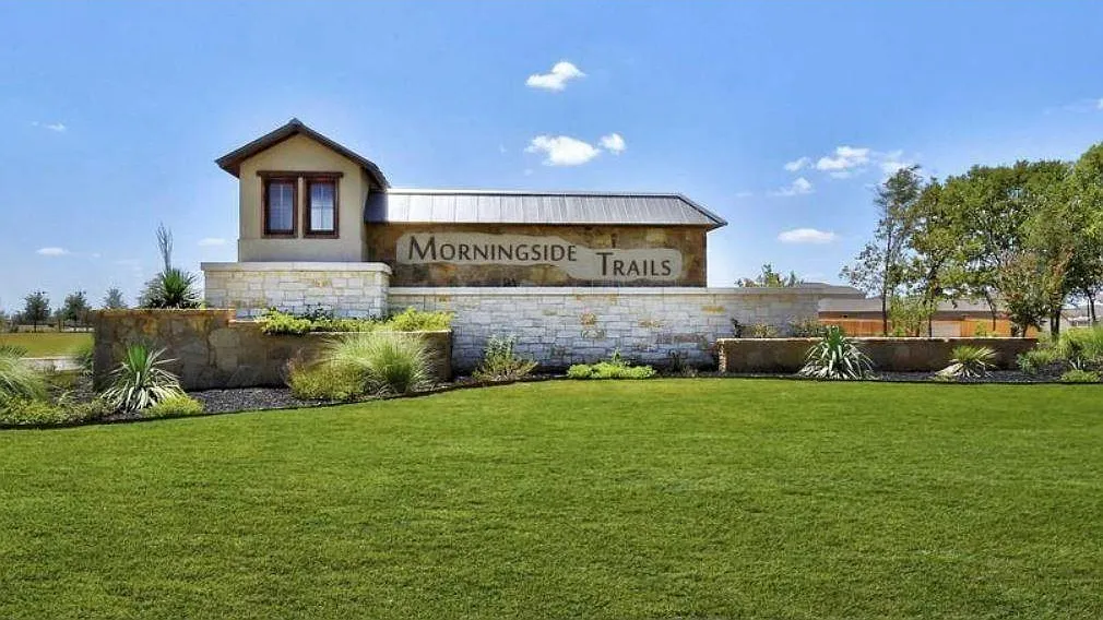 5 bed, 2.5 bath, 2470 sqft, $2,050 — Photo 1