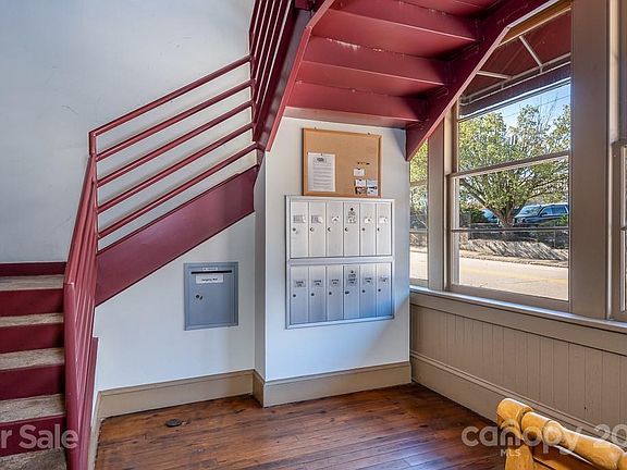 5th image of 322 E Council St APT 2E