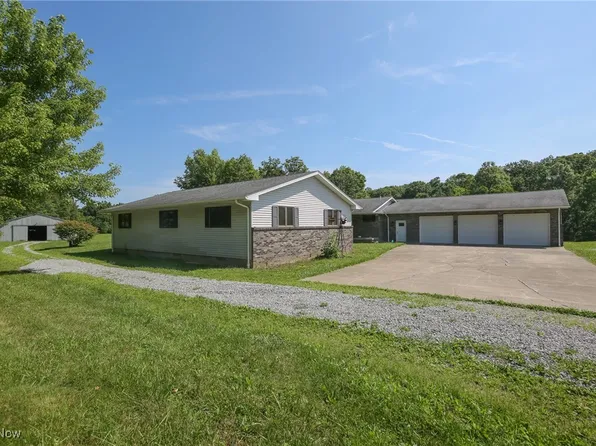 17200 Mock Rd, Berlin Center, OH 44401