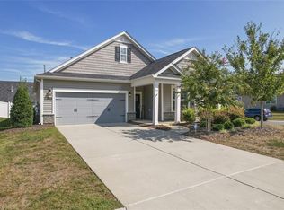 5139 Garnet Hill Dr, Clemmons, NC 27012