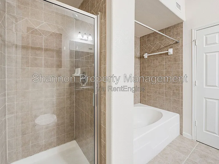 9200 Westheimer Rd #705 — Photo 17