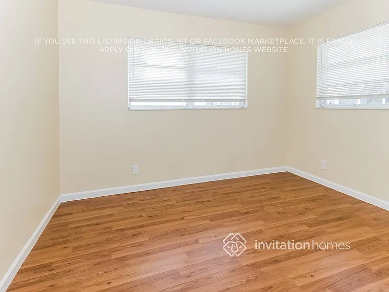 1154 SW 27th Ave — Photo 10