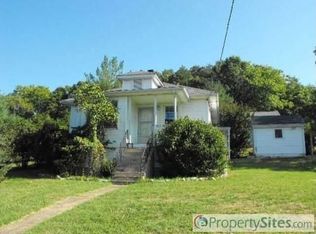 2701 Sunnyvale St, Roanoke, VA 24014