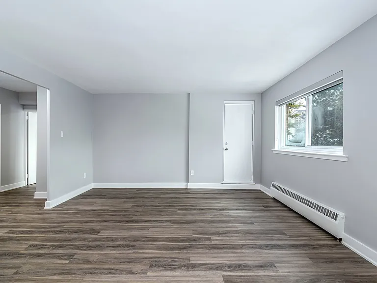 2911 Bayview Ave — Photo 22