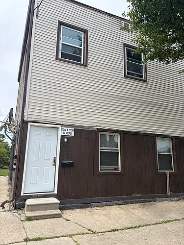 108 Winchester St Photo 1