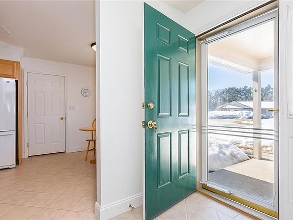 3rd image of 87 Southpointe Drive #87