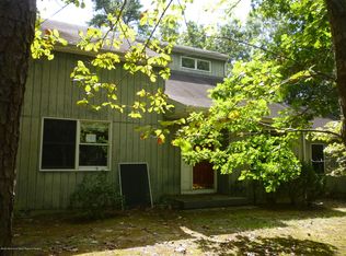 4 Cable Dr, Little Egg Harbor, NJ 08087