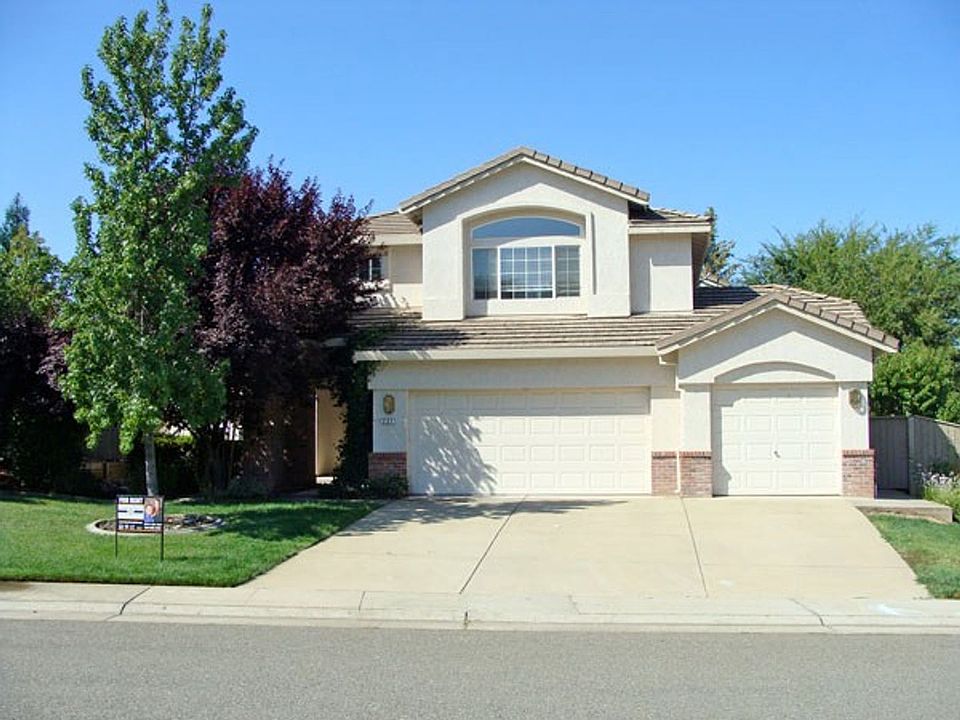 1st image of 237 Luna Cir