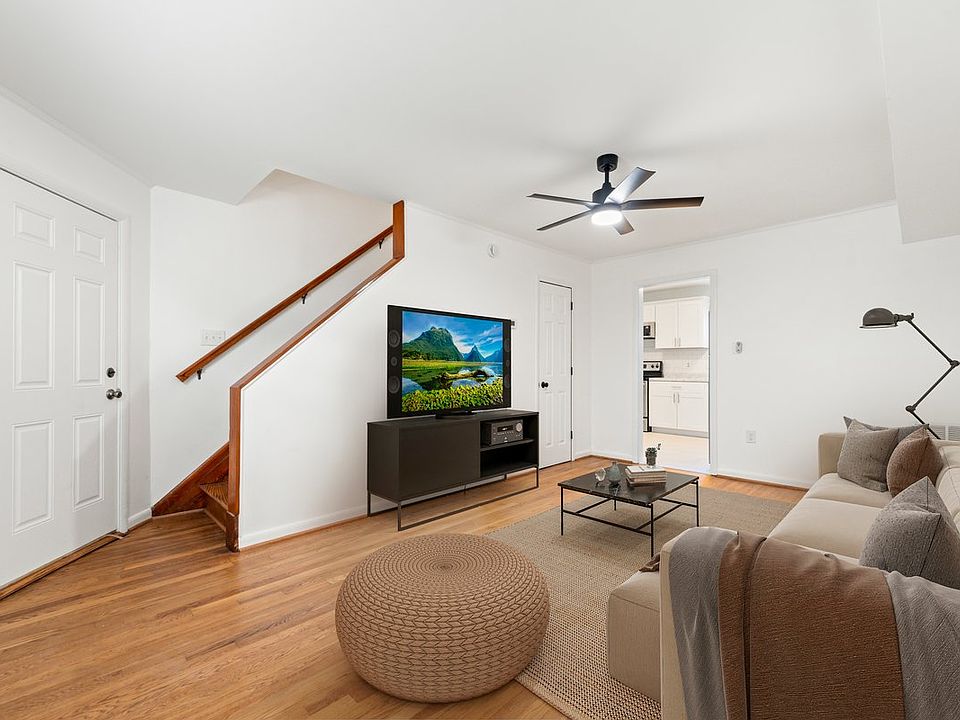 Living room - virtually staged