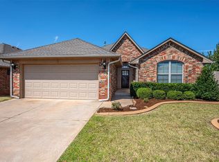 10609 SW 35th St, Yukon, OK 73099