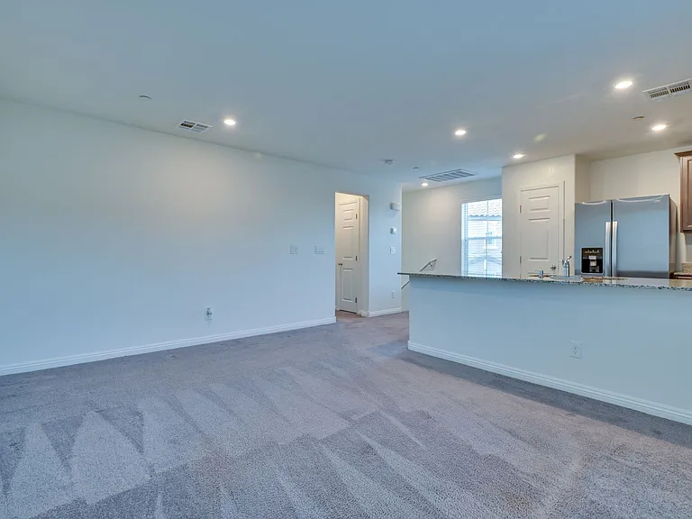 5202 Dubris Dr — Photo 35