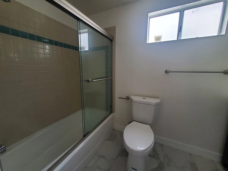 1546 Amherst Ave #302 — Photo 13