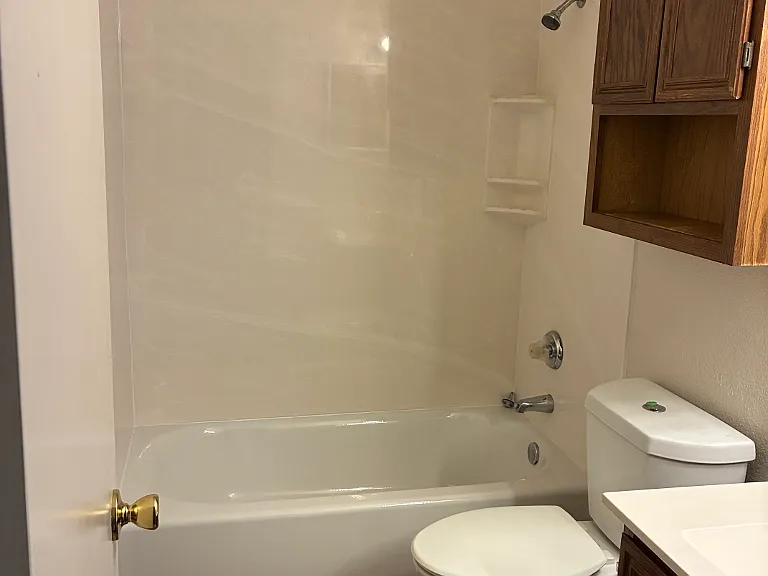 462 Whitley St — Photo 9