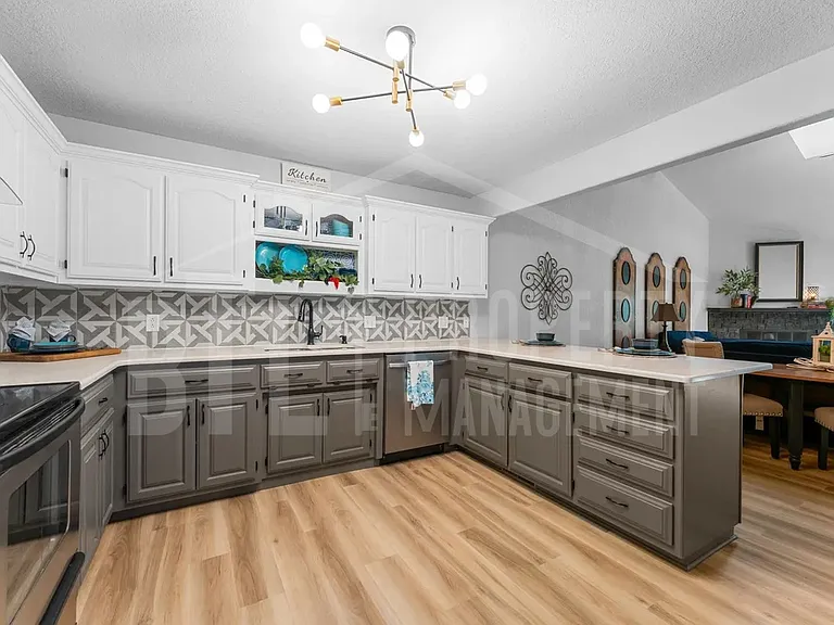 185 Eagle Pointe Dr — Photo 21