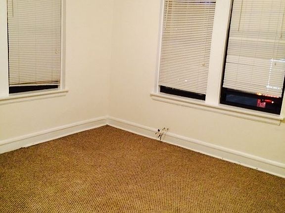 4th image of 2400 W Wilson Ave APT 112
