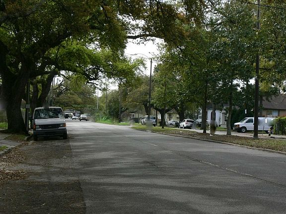 4th image of 3651 Franklin Ave