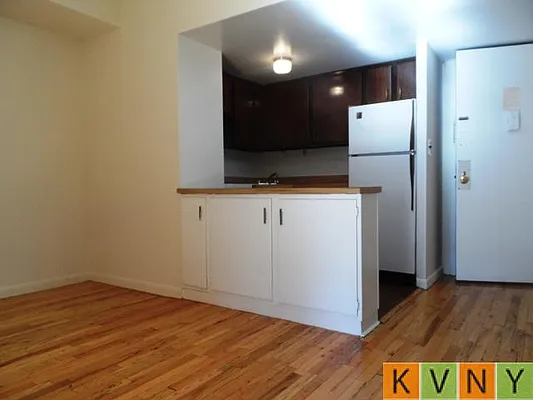 Rented by KVNY Soho | media 18