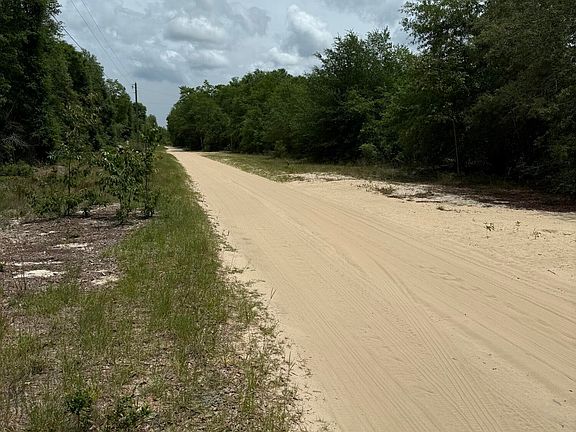 4th image of Christopher Ln