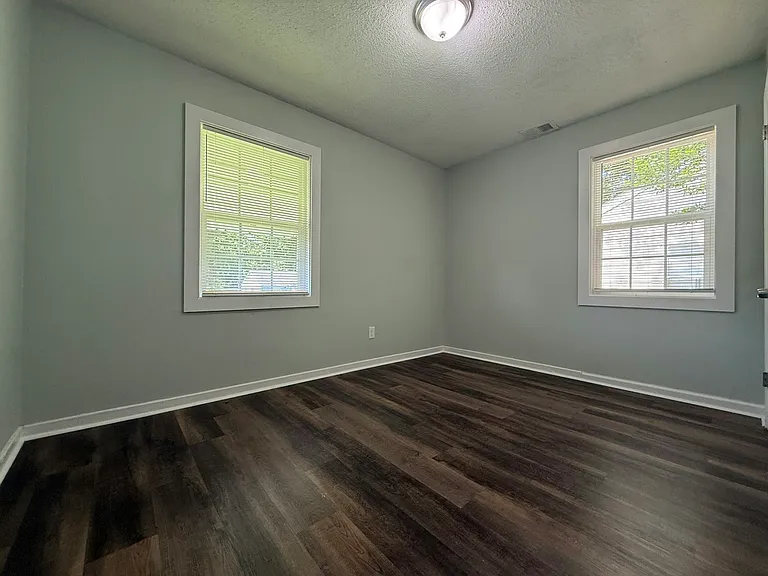 332 Flynn Rd — Photo 8