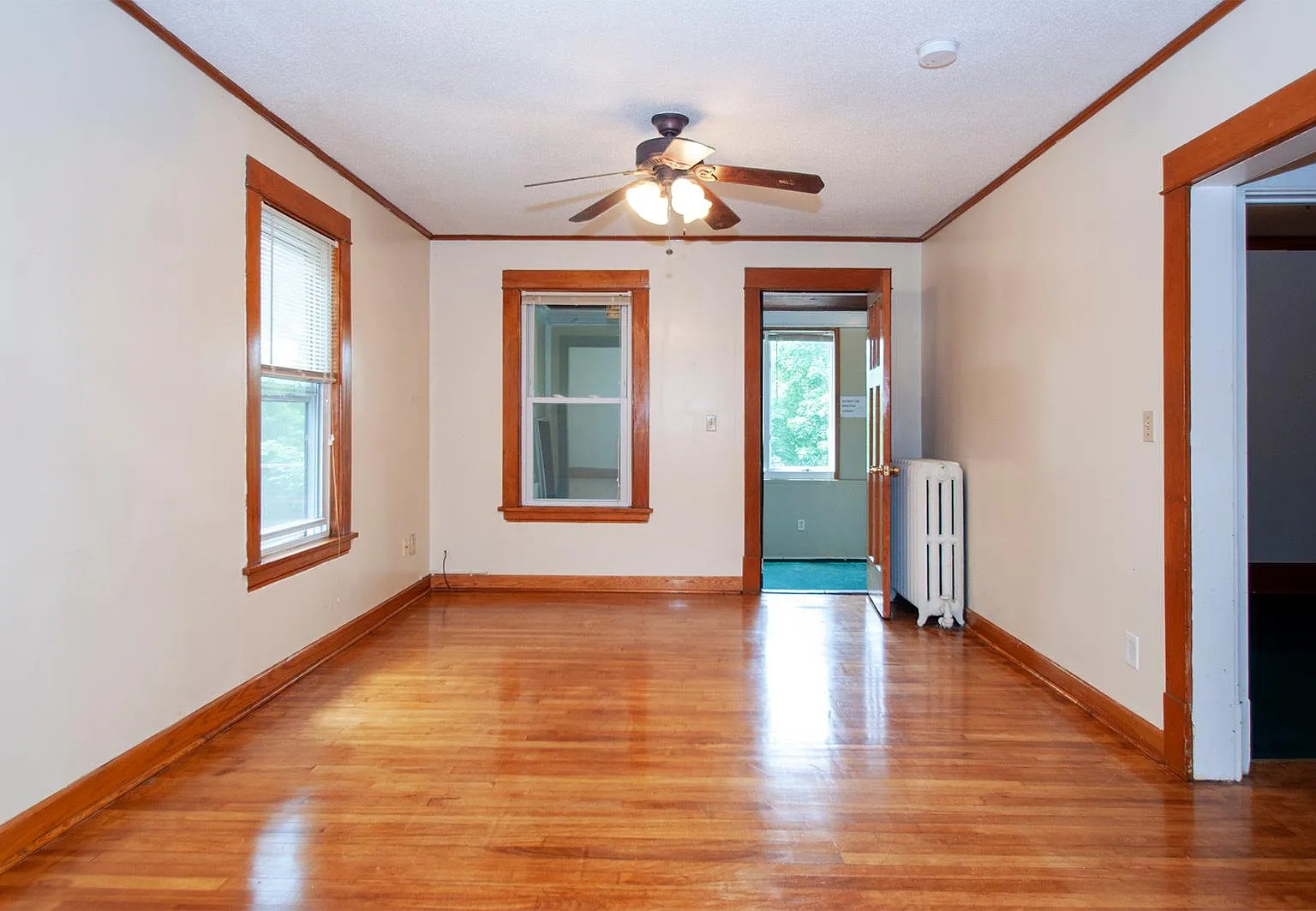 2545 Fillmore St NE — Photo 3
