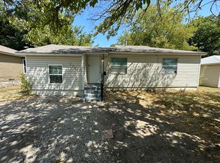 1726 Willow St, Grand Prairie, TX 75050