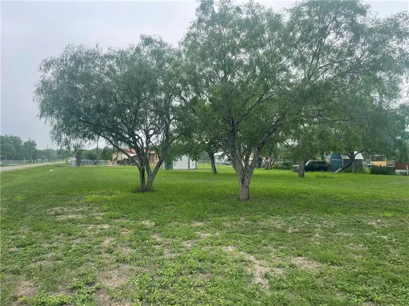 9673 County Road 350, Mathis, TX 78368