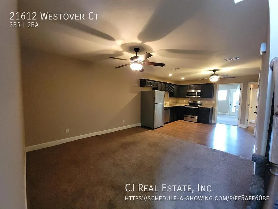 3 bed, $1,450 — Photo 2