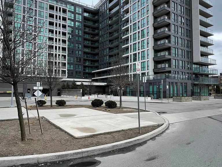 80 Esther Lorrie Dr #708 — Photo 1