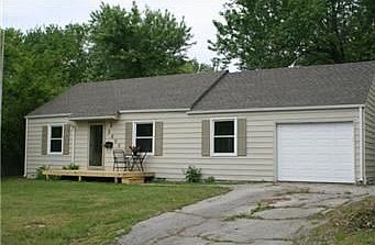 1st image of 2605 Yates St