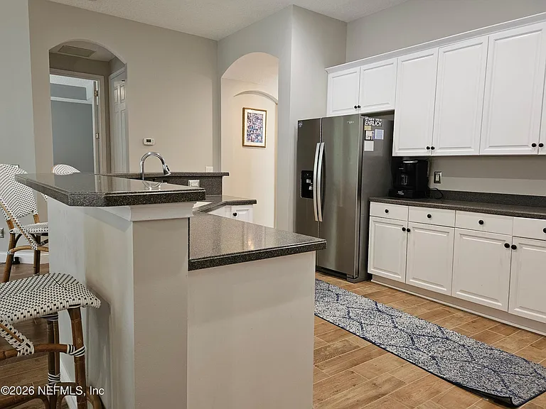 169 W Village Dr — Photo 9