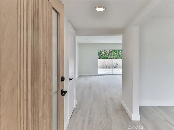 23701 Califa St, Woodland Hills, CA 91367