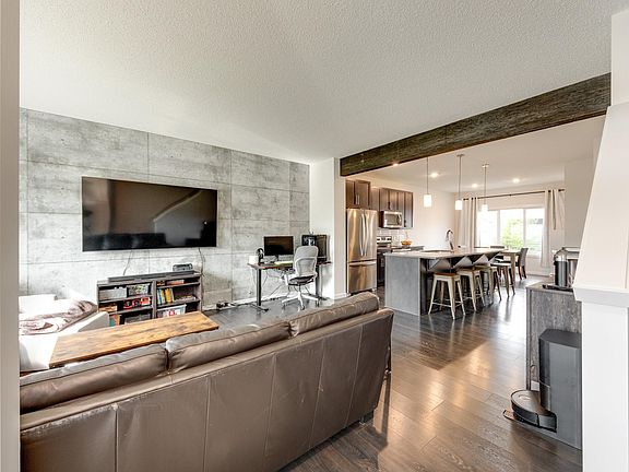 4th image of 2461 Kelly Cir SW
