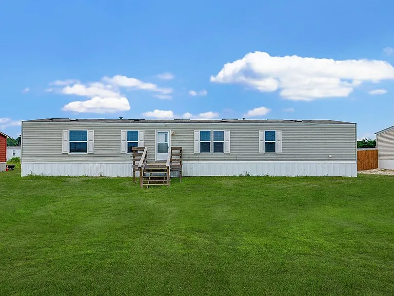 2245 Ben Blvd — Photo 26