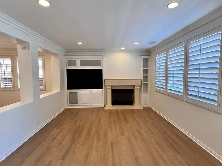326 Manila Ave — Photo 15