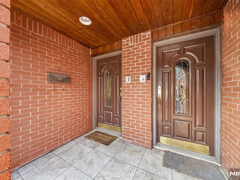 408 Elizabeth St #A — Photo 2