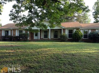 2043 Happy Valley Cir, Newnan, GA 30263