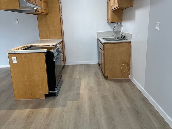5th image of 3654 Del Amo Blvd APT E