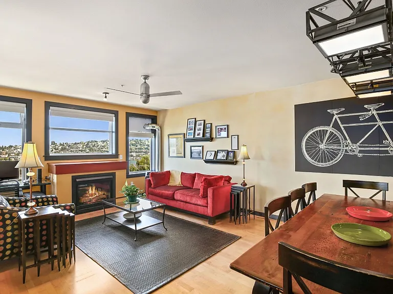 655 Crockett St #B201 — Photo 31