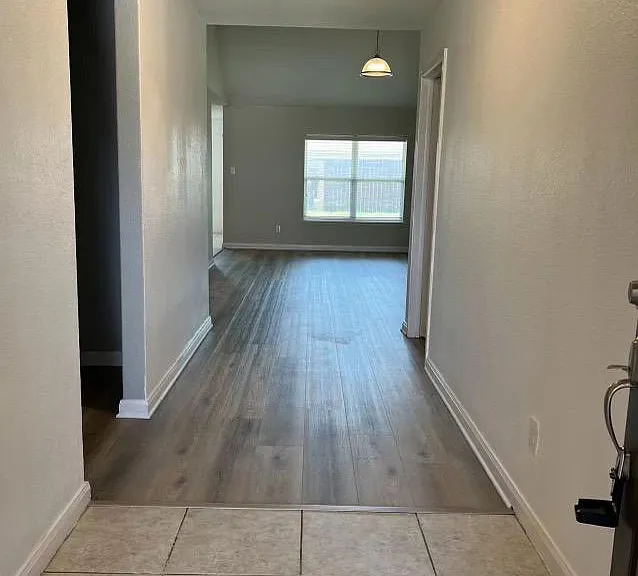 1221 Arizona Dr — Photo 3