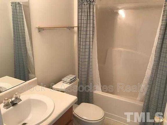 3rd image of 5517 Bridgeman Ct