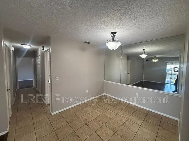 4564 Pheasant Run Dr — Photo 6