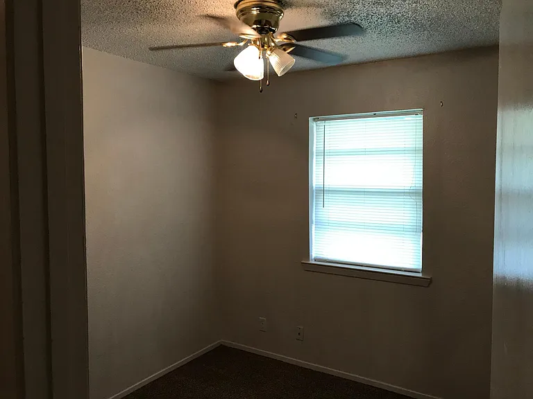 1501 Natalie Dr — Photo 3