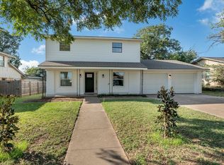 713 W Manes Ave, Iowa Park, TX 76367