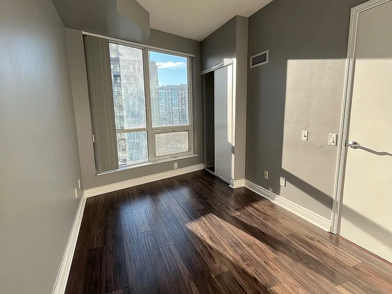 60 Byng Ave #1012 — Photo 5