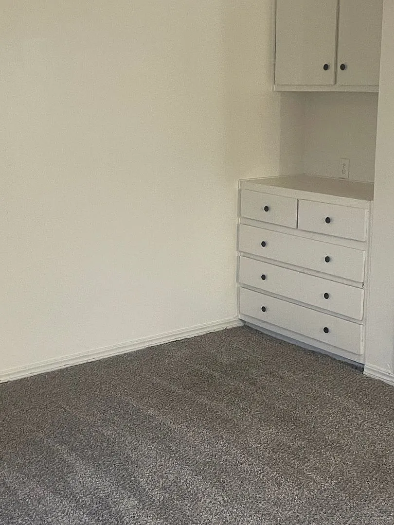 5104 S. Delaware Place - 5112 S. Delaware Pl. Apt 6 — Photo 3