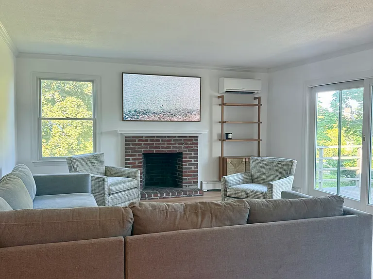 176 Mill Rd #4B — Photo 4